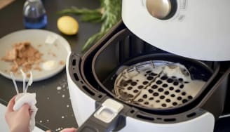 Optimize Your Air Fryer's Performance with Proper Cleaning Techniques